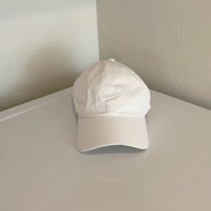 white nike baseball hat !!